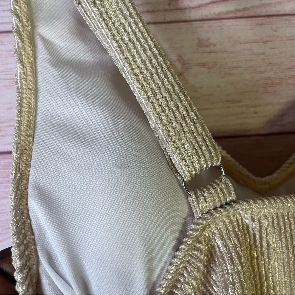 Unbranded Apricot Textured V Neck One-Pieces Swimsuit‎ Size Large